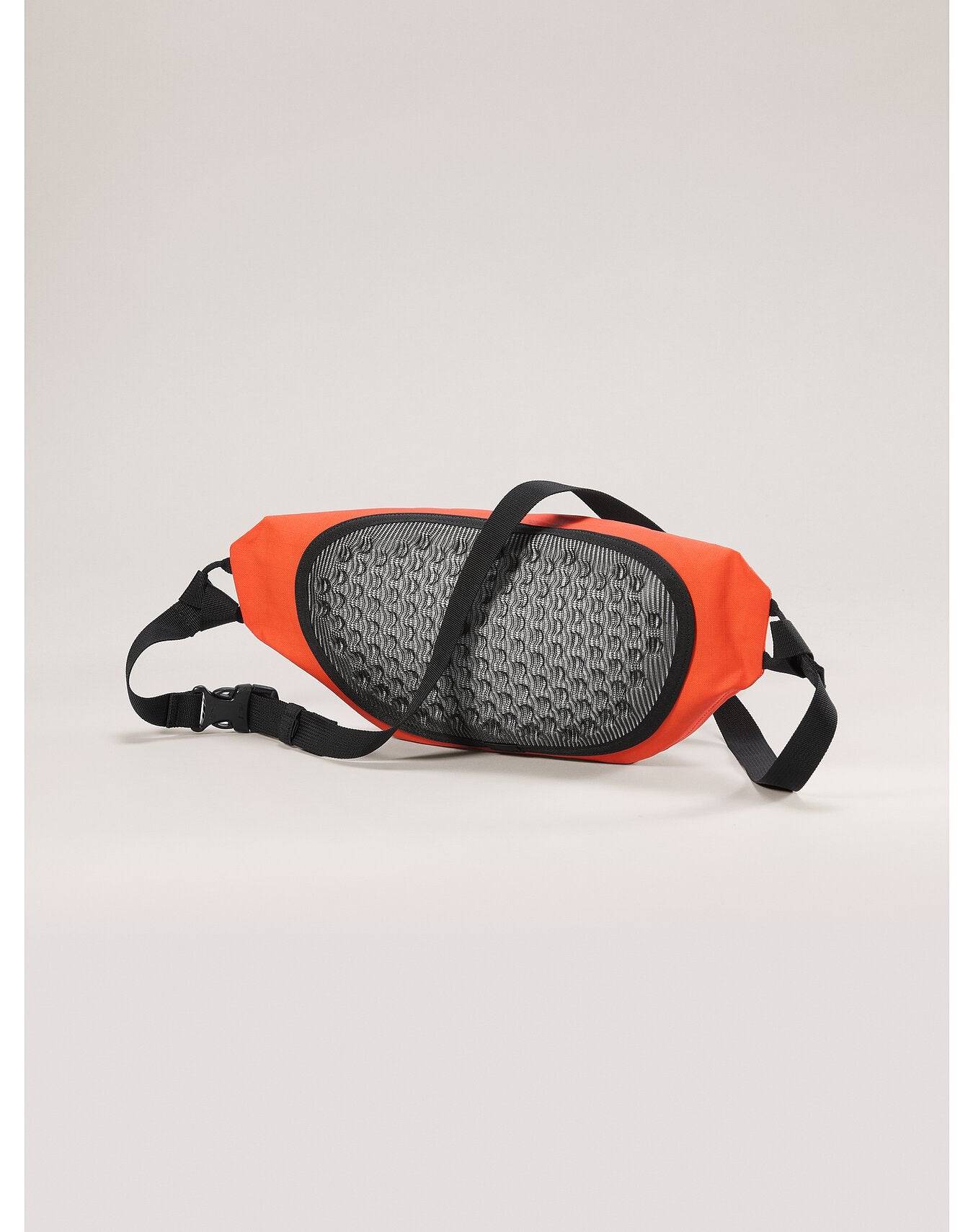 Shop Arc'teryx - Waist bag - Granville Crossbody bag - Solaris