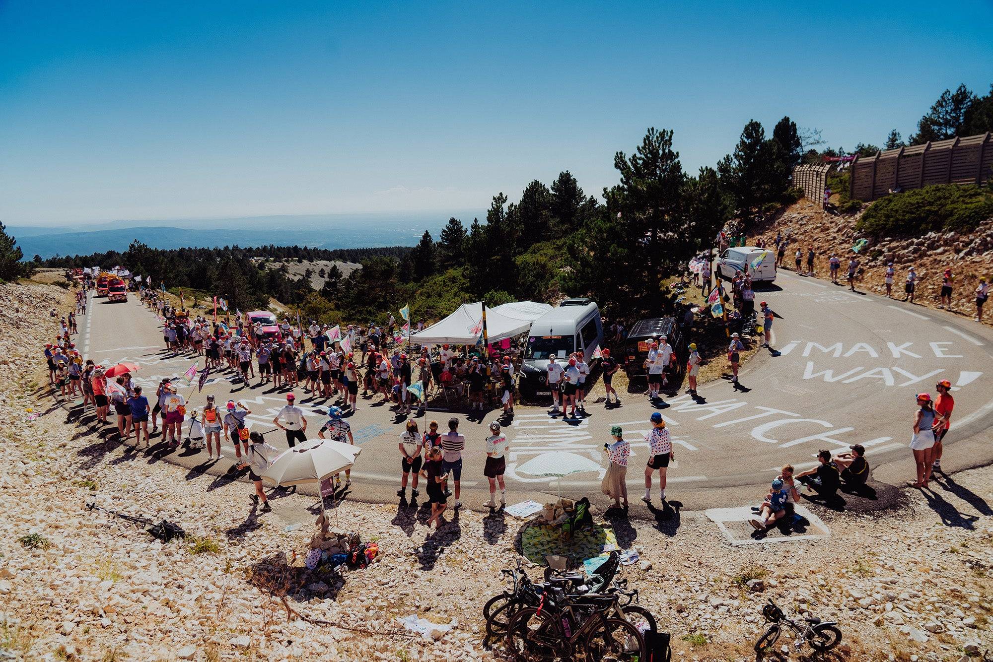 Cheering t-shirt - Coming Thru! Mont Ventoux