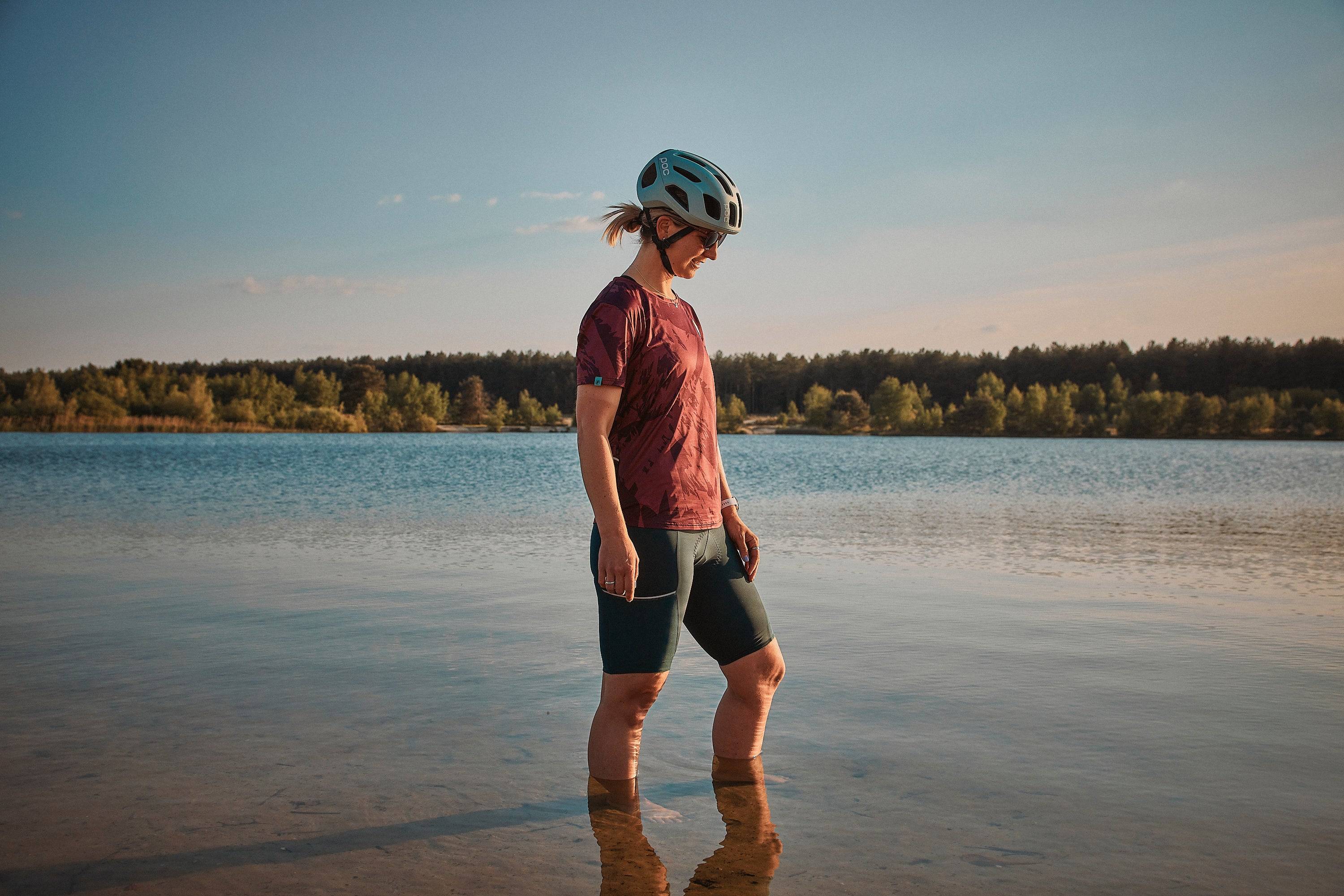 Escape Technical T-shirt - Flat out Fun (Beetroot)