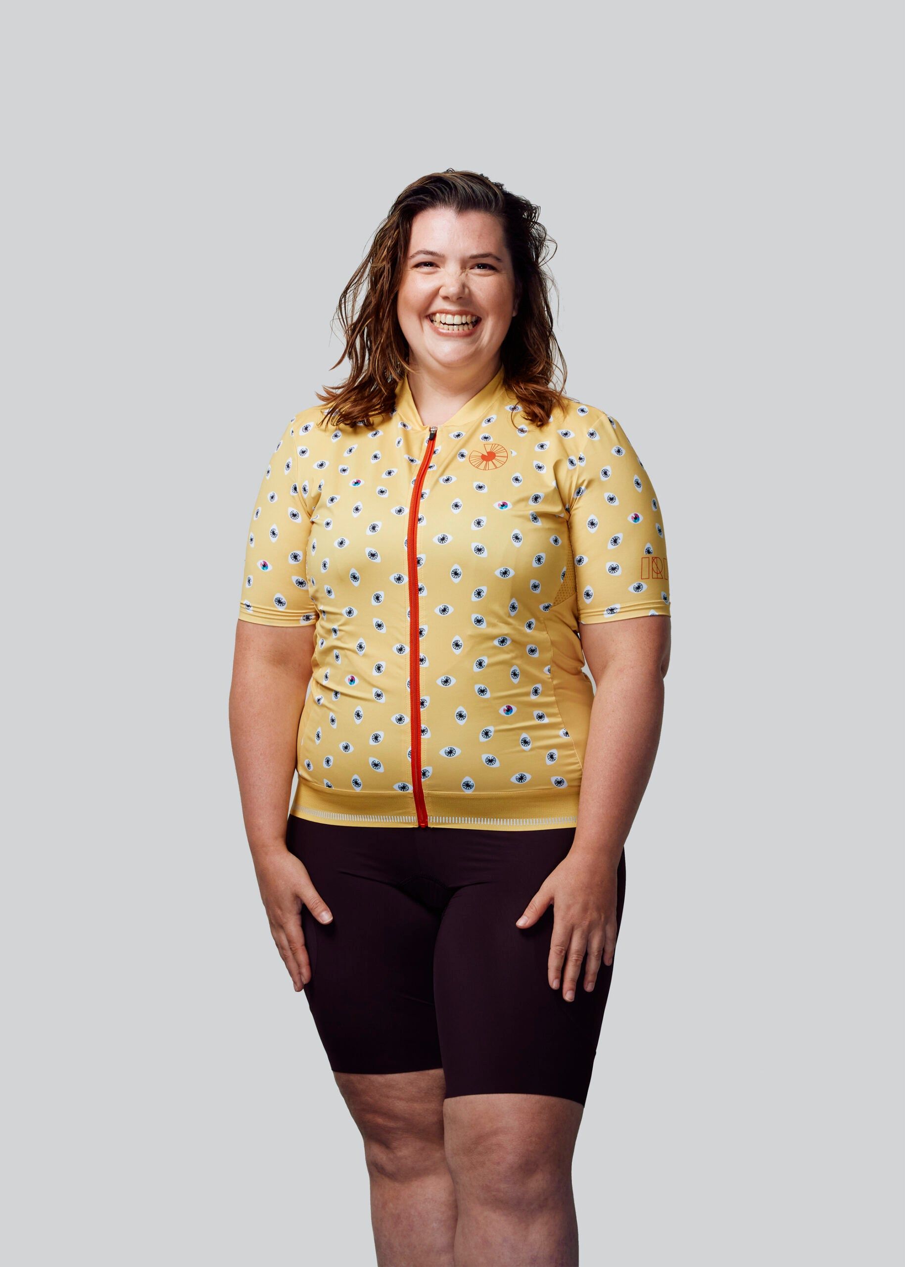 Marlies wears a size XXL jersey and XXXL bib short