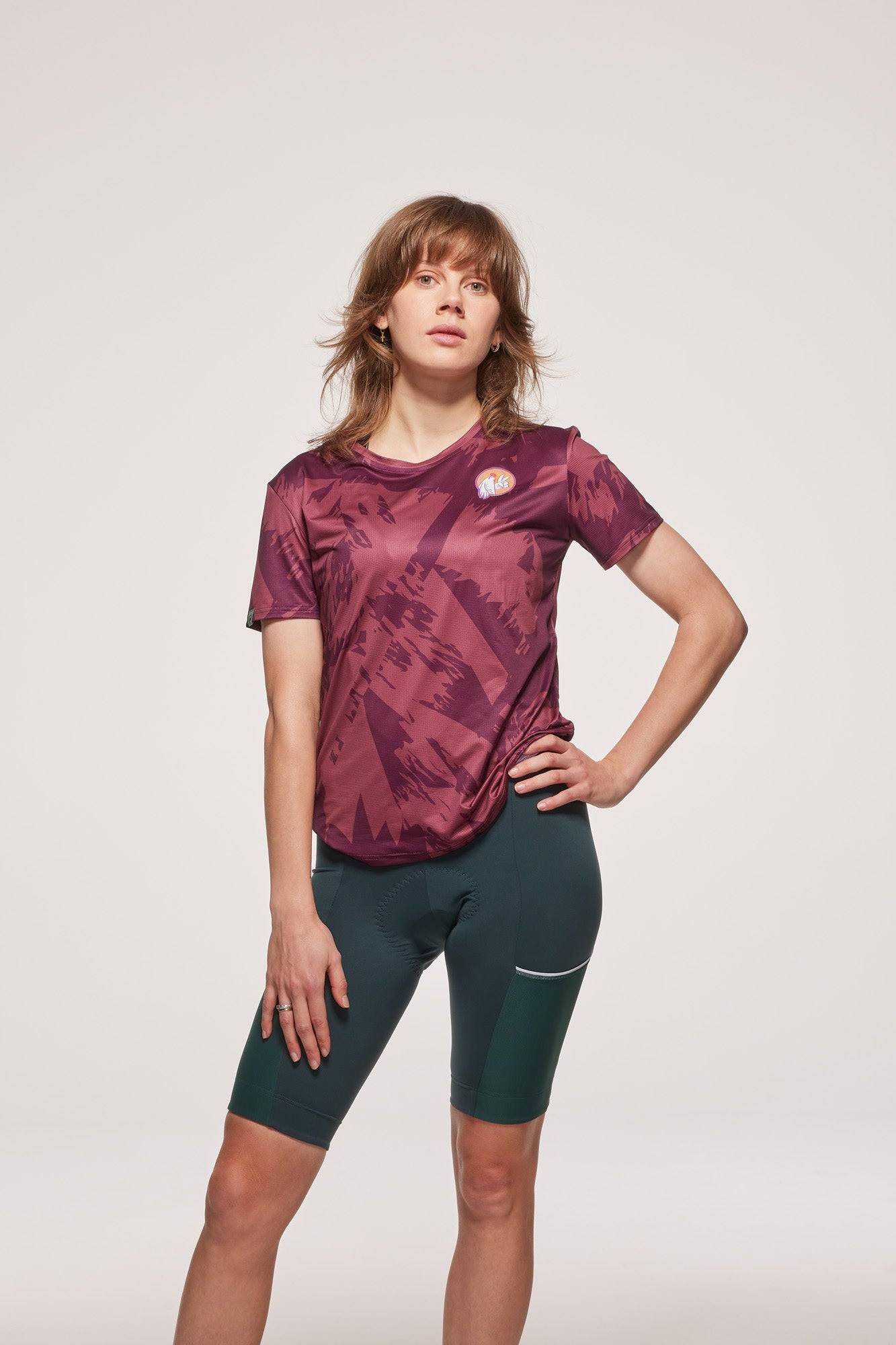 Model is wearing a size XS jersey and S bib shorts