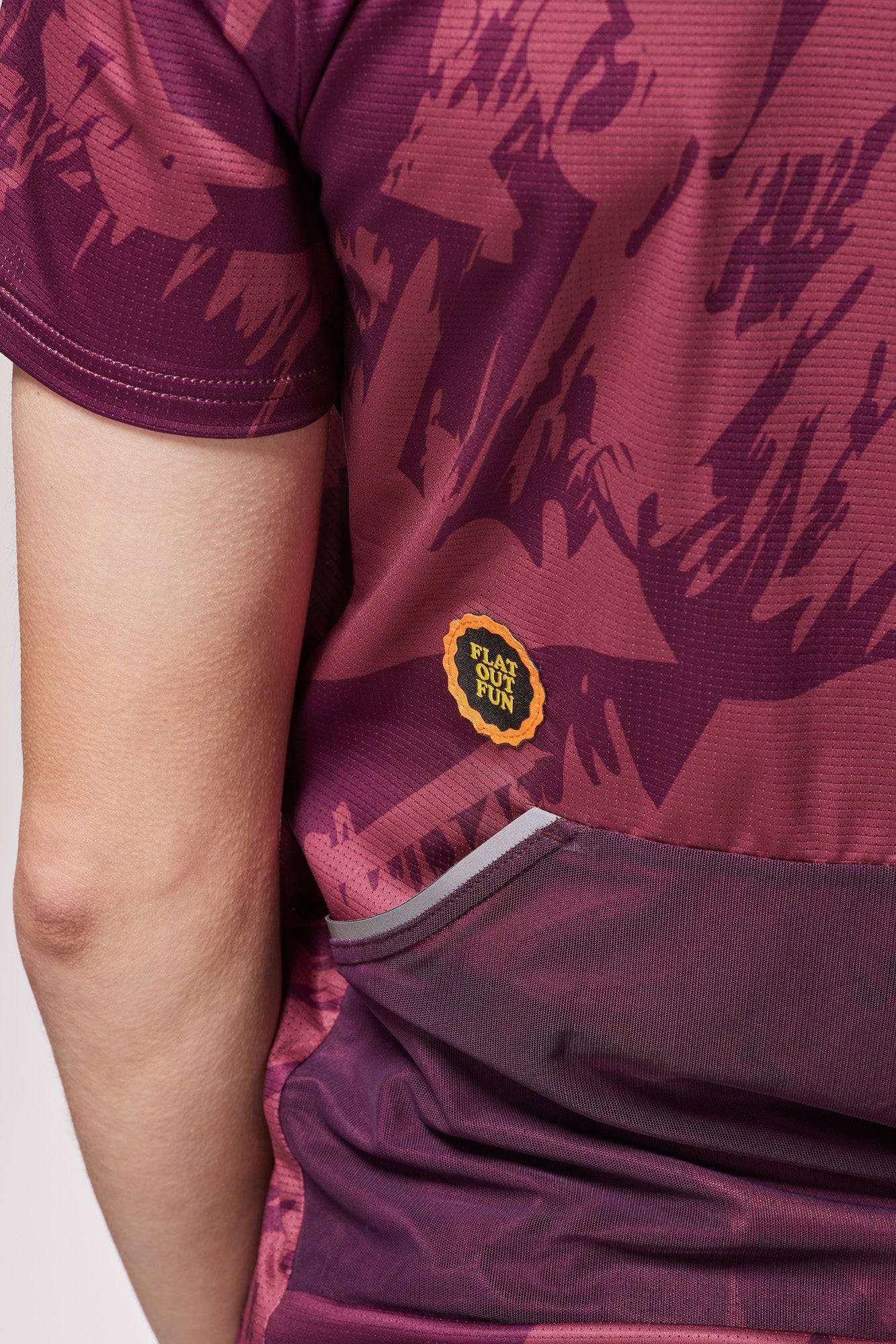 Escape Technical T-shirt - Flat out Fun (Beetroot)
